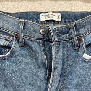 Abercrombie & Fitch The Ankle Straight Ultra High Rise 25 (0)
